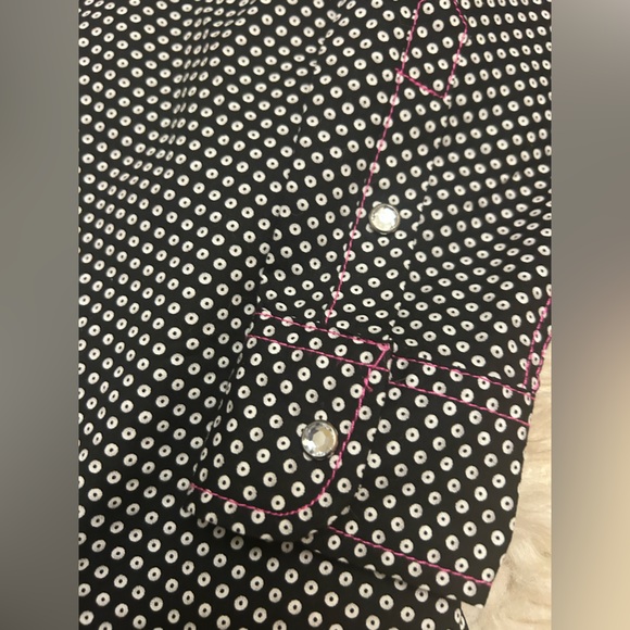 COWGIRL HARDWARE Girl’s Circle Print Snap Shirt Bedazzled Embroidered Cross - Picture 5 of 15